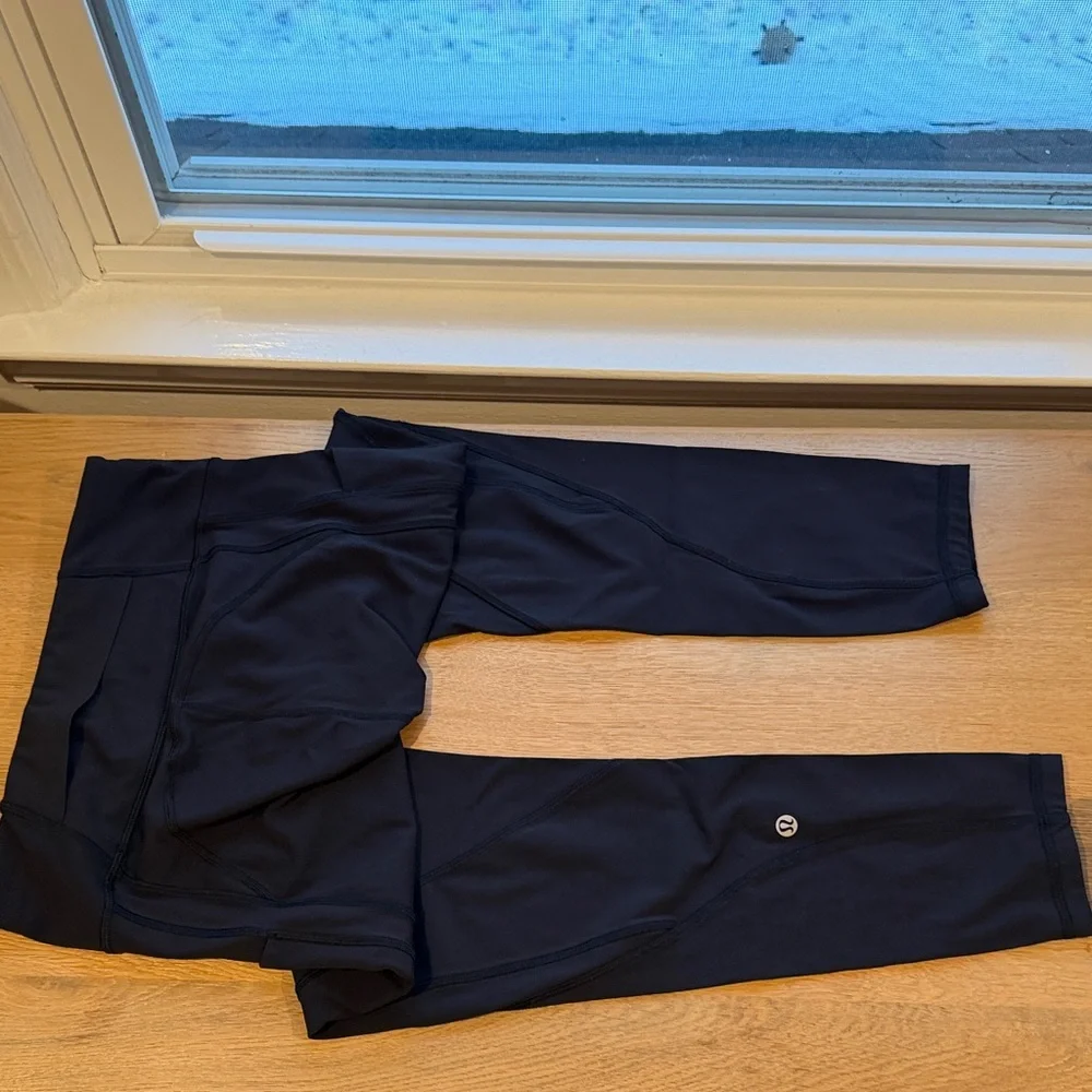 Lululemon Pace Rival 25” Black Legging - Picture 2 of 4